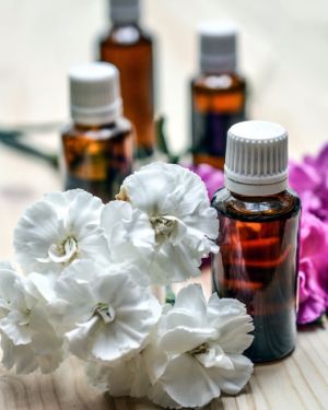 Oils Herbs & Accessories